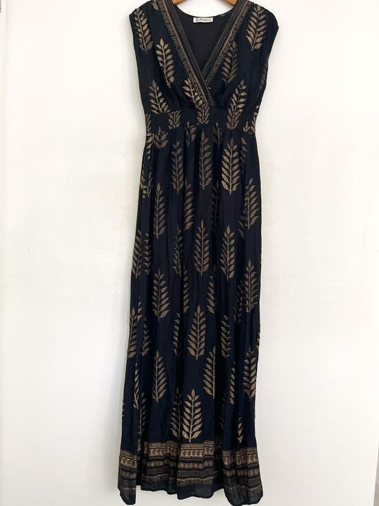 Lapogee Dresses & Skirts - Lapogee Dress Womens M Black Gold Leaf Print Maxi Lined Boho India V Neck Resort